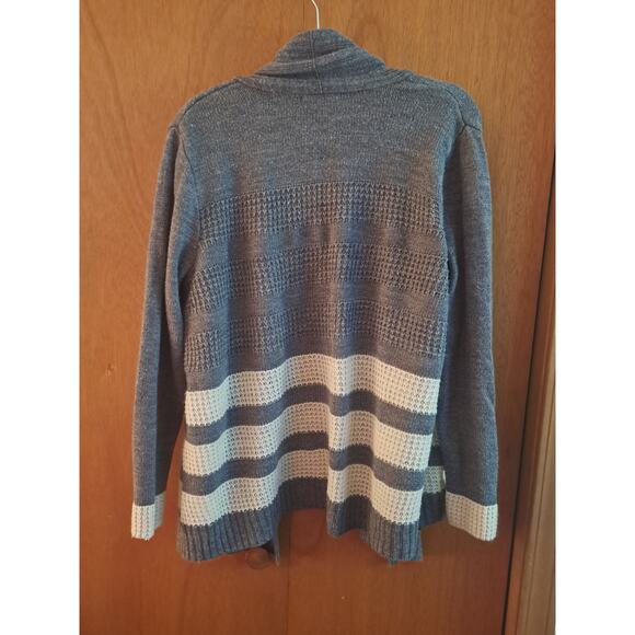 Daisy Fuentes Gray and White Sweater Size Large - Picture 2 of 6